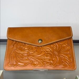 Like New Patricia Nash Tooled Leather Portfolio Florence Brown